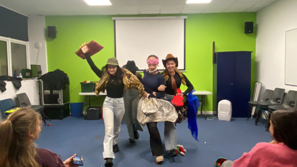 IES LOS COLEGIALES tweet media