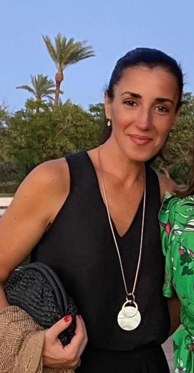 Labyrinth by María Mora

A story of the impact of grief and defiance in the face of adversity.

#thestorymakersproject #newmusic #storytelling #stories #belfaststories

richardclements.bandcamp.com/track/labyrint…