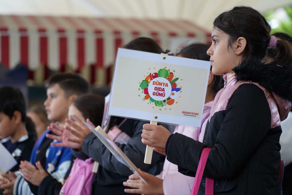 🌱 Dünya Kadın Çiftçiler Günü ve Dünya Gıda Günü dolayısıyla bugün, toprağın bereketi için Şile Yeryüzü Pazarı’nda bir araya geldik! 🌍

Sürdürülebilir tarım, gıda güvenliği ve kadın çiftçilerimizin emeğinin önemini bir kez daha vurguluyoruz. Bugüne katkı sağlayan tüm