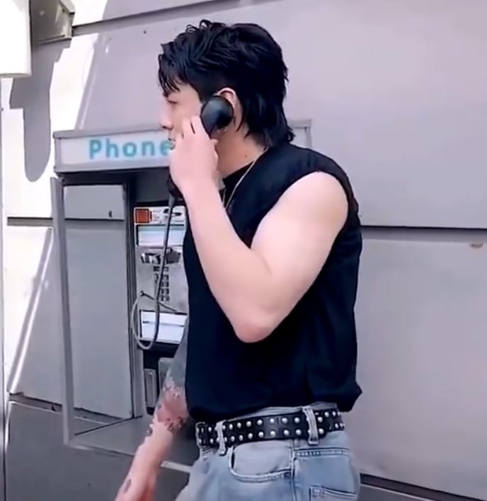 มีใครเข้าใจชั้นบ้างว่ากล้ามพี่จองกุกกินไม่ได้