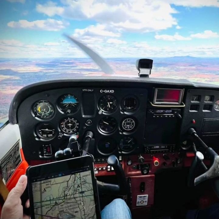 Bonne fin de semaine de l'action de grâce mes amis. Profitez -en pour aller voir les belle couleurs ... vu du ciel ou de la terre c'est magnifique !❤️