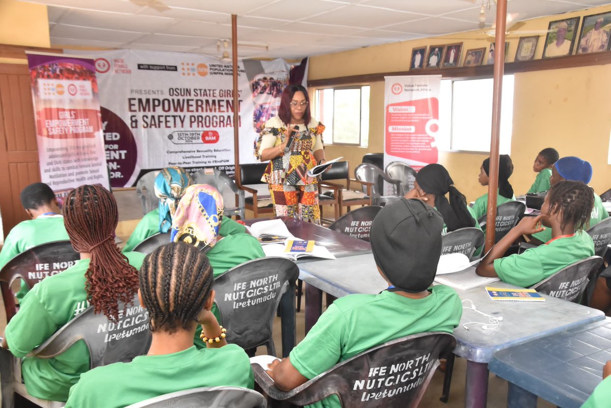 📢 #OsunGESP Day 4 Highlights:
Today, Mrs. Uzoma guided the girls through:
✨ Online Bullying –How to recognize and respond to it.
✨ Information &amp; Technology –Exploring opportunities in ICT.
✨ Online Security &amp; Safety –Staying safe in the digital space.
#OsunGESP #OnlineSafety