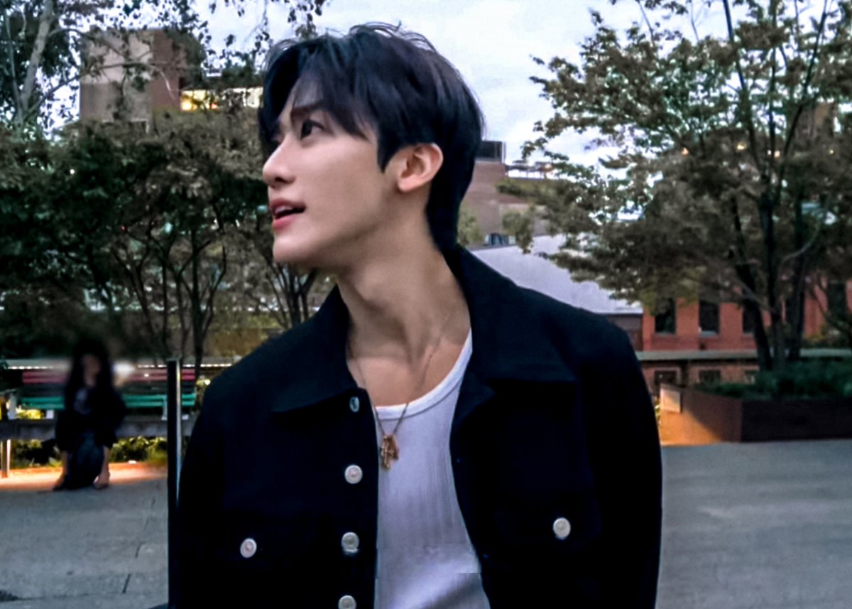 𝙮𝙤𝙪𝙧 𝙛𝙖𝙩𝙝𝙚𝙧 (@the813degrees) on Twitter photo 