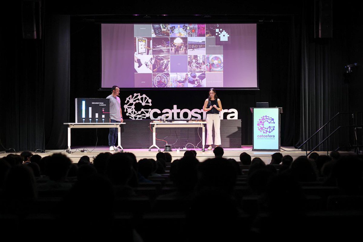 Escola Universitària de les Arts tweet media