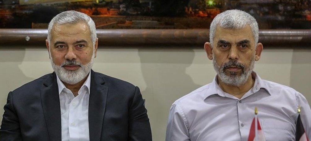 lilibloom44's tweet photo. أخجل من نفسي حين أدعوك ربي أن تُلحقني بهم، وهم على ما هم عليه، وأنا على ما أنا عليه ..لكنني أحبهم يا الله، أحبهم ولست منهم ..فأسألك اللهم أن تُصلح لي شأني وتعينني على السير في دربهم يا رب https://t.co/BMGVb3XqwQ