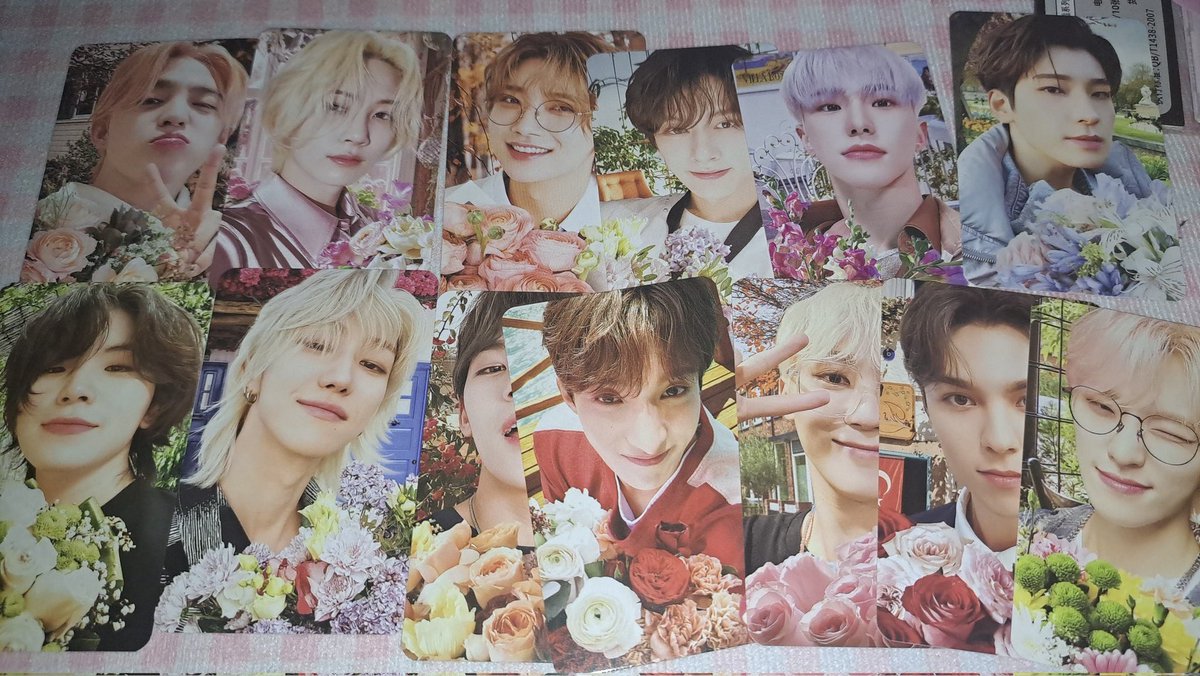 pretinyyyy's tweet photo. wts lfb seventeen unofficial card ph

- 80 set (13 pcs)
- extra 
- dangwa set

tags wts lfb seventeen  scoups jeonghan joshua jun hoshi wonwoo woozi the8 mingyu dk seungkwan vernon dino unofficial ph https://t.co/UcuGZGrwaF
