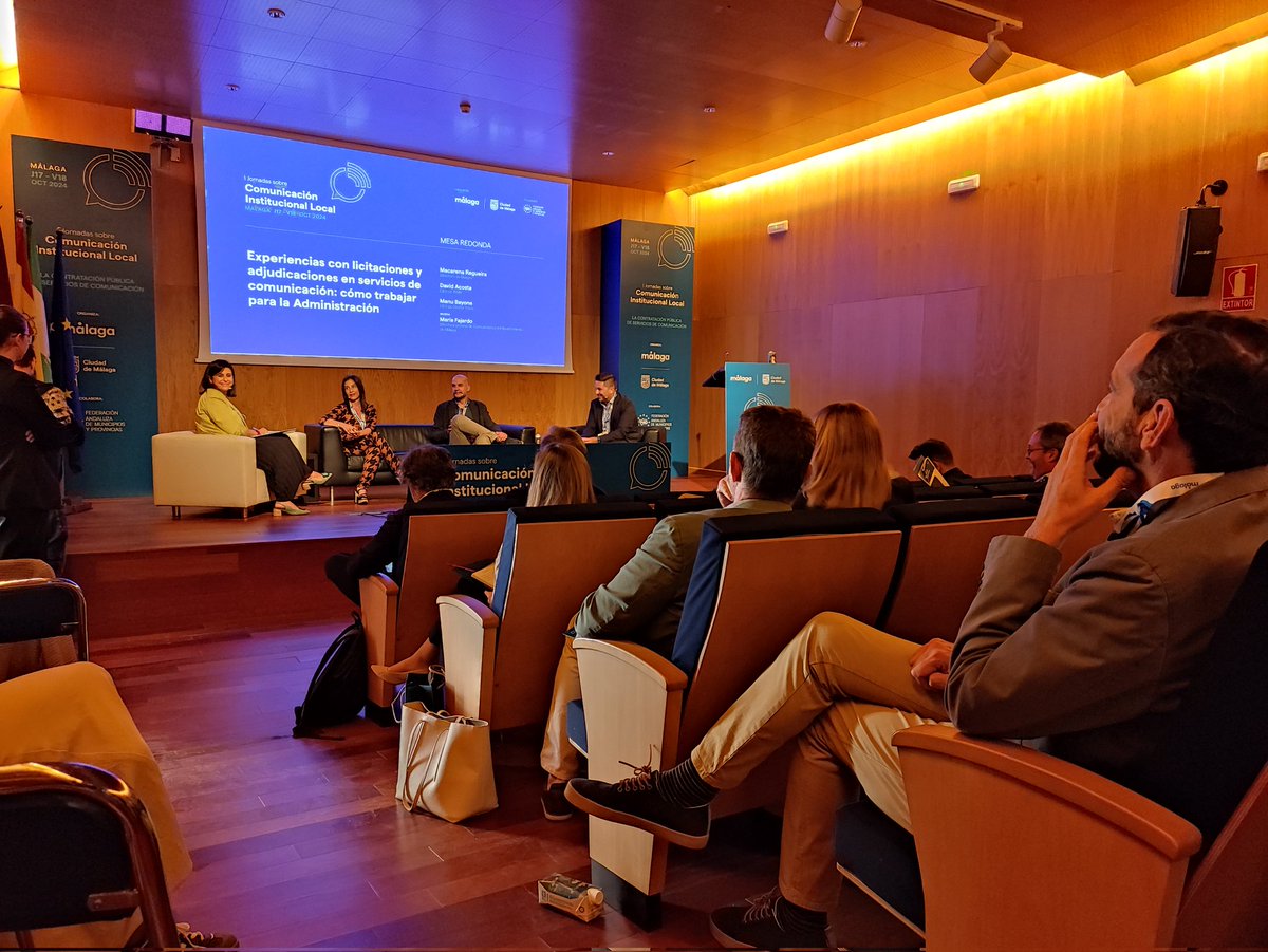 CredoTw's tweet photo. @DircomSpain @mlopezquesada @malaga @viveandalucia @InfoUMA @SpainCarat @Havas @AndaluciaJunta @Ayto_Marbella @diputacionMLG Licitaciones y adjudicaciones en servicios de comunicación, última mesa de las I Jornadas de Comunicación Institucional. Con Macarena Regueira, directora de Makyre, David Acosta, de INN, y Manu Bayona, de @doctortrece_. Modera María Fajardo, directora de Comunicación del @malaga https://t.co/lySqo1uJ3O