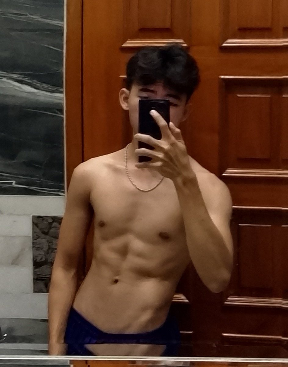 kevsssecond's tweet photo. Sending sa mga present now🍆💦 https://t.co/jhcG2L6b3E