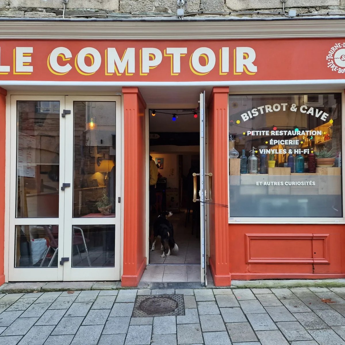 Okraina_Records's tweet photo. ...et Linus Vandewolken est toujours en Bretagne !

Ce vendredi 18.10 au #Comptoir à #Lannion

10.000 pensées !
🧡🧡🧡🧡🧡 https://t.co/Ig4vzm5E2O