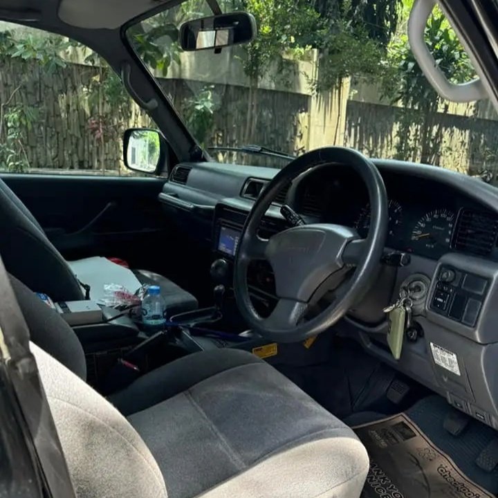 HoldenKlasik's tweet photo. Vx 80 MANUAL tahun 1996
Interior rapih ori retrim
Mesin kering
Kaki kaki per &amp; shock old Man Emu  
Ban BF goodrich
Service peremajaan kampas rem baru depan belakang
pompa solar baru 
laher2 roda baru dll
Fog lamp future eye
Kaca Film V-cool baru adem https://t.co/8QJNmd7fSx