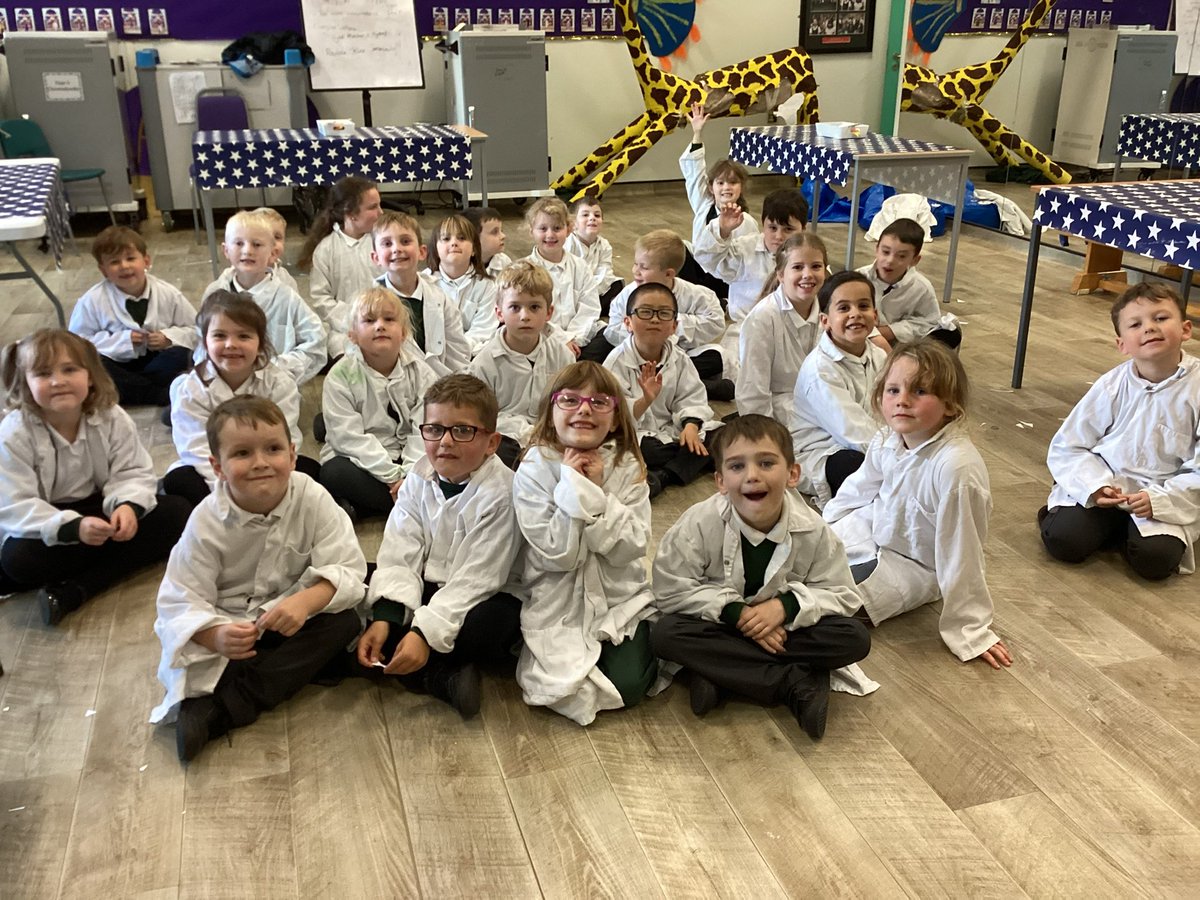 WillowtownPri's tweet photo. We absolutely loved our potion making workshop from Experimental Science. It was amazing learning about how different ingredients react with each other. What a fun way to end the week! 
#WillowtownWay2 #WPSstem https://t.co/j6IfvGLByb