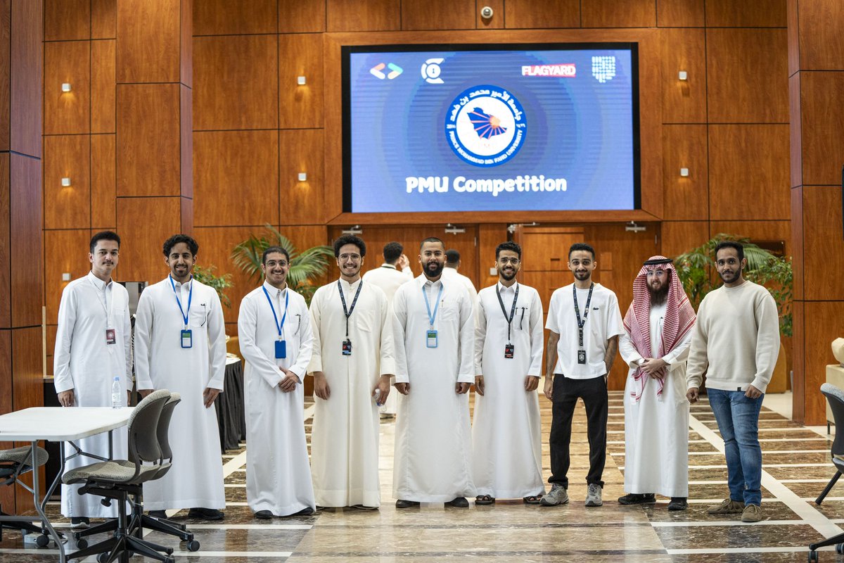 hcyber6_'s tweet image. صورة تجمع فيها أساطير الأندية الطلابية 💙.