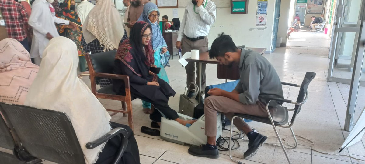 rahmat_trust's tweet photo. Early detection allows for timely intervention and management.
Keeping in consideration Ch. Rahmat Ali Memorial Trust organized free Bone Mineral Density (BMD) Scan Camp.

For details contact us:
UAN: 042 111 800 200

https://t.co/hZkMbQKX2Q 

  #ChaudhryRahmatAliHospital #CRAMT https://t.co/QzUWFCHDJE