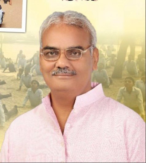 O_MasterG's tweet photo. आपको किस शिक्षामंत्री जी का कार्यकाल ज्यादा अच्छा लगा..?
A गोविंदसिंह जी डोटासरा ( पूर्व शिक्षामंत्री )
B मदन जी दिलावर ( वर्तमान शिक्षामंत्री )
@O_MasterG https://t.co/MF2GcHzObI