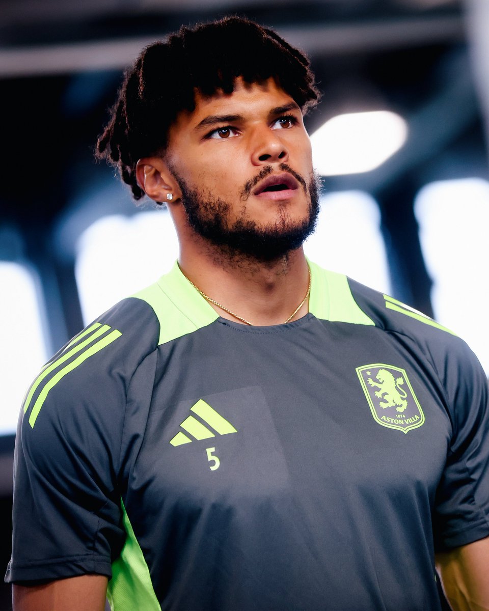 AVFCOfficial's tweet photo. Unai on squad availability: "Kamara and Mings for this match they are available and are going to try with us for Fulham. McGinn is training normally with us and he’s feeling good. Konsa as well is feeling good, Jaden is feeling good. I think it’s the first time this year we more or less have every player available."