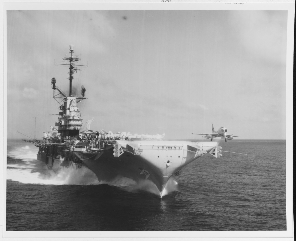r116440's tweet photo. ๐บ๐ธ Essex class #aircraftcarrier USS Lexington (CVA-16) launches a FJ-4B Fury, April 1961 #warship #CVA16 #navy #naval https://t.co/i2x8kk1D3M