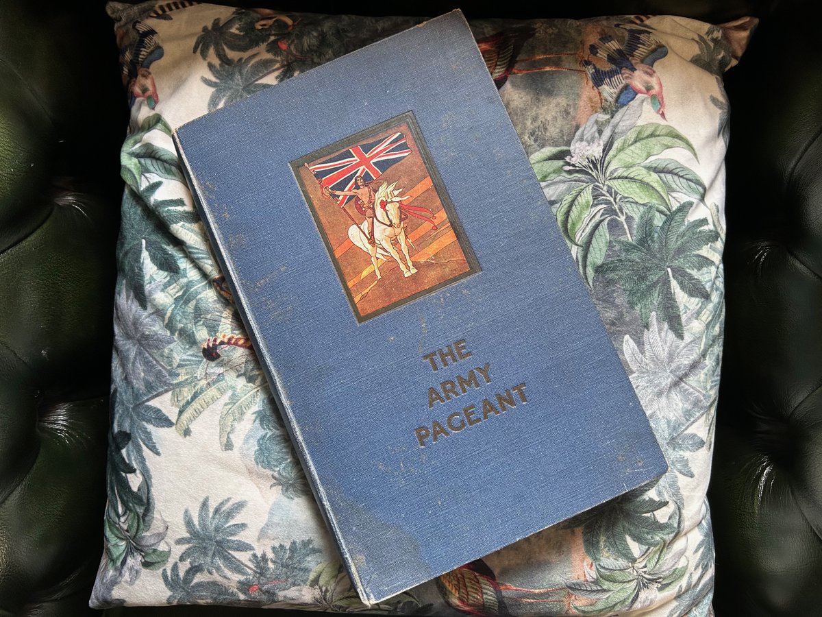 Chance4321's tweet photo. I recently picked this up for a couple of quid - bargain as back in 1910, this would have cost 2s6d. Of interest is the 'The Show Must Go On' note from King George V - in reference to the nation being in a state of mourning for Edward.  The whole thing was to inject ... 1/2 https://t.co/5CzlCztMuJ