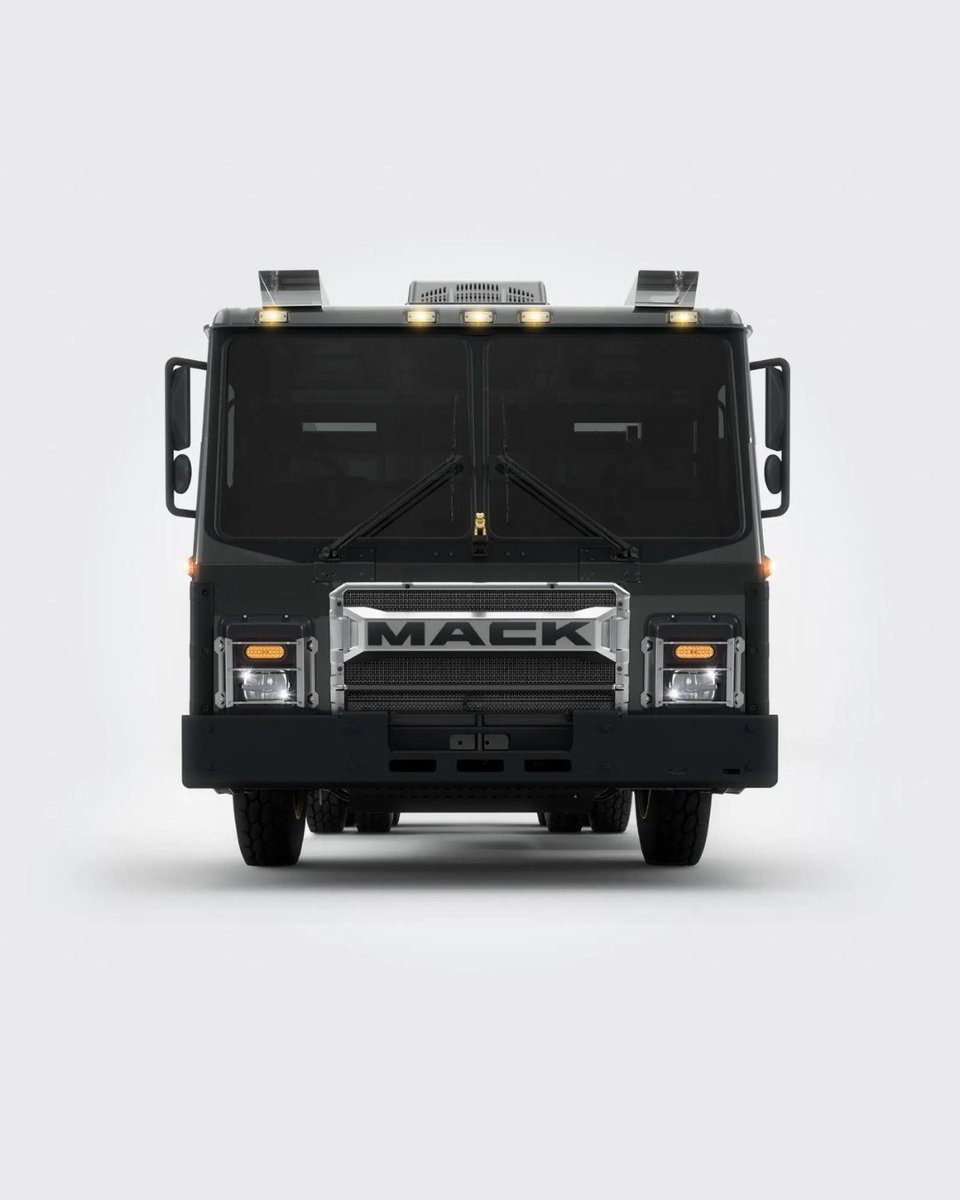 MackTrucks's tweet photo. The #MackLR's ergonomic cab design puts drivers in control with three customizable door optionsโstandard, fold-up, and bi-foldโfeaturing oversized doors, large handles, and a 17" step height for easy ins and outs.๐ https://t.co/HM2asnxLaI