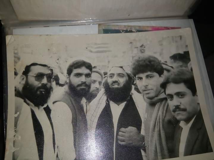 دو چار برس کی بات نہیں

یہ نصف صدی کا قصہ ہے 

#بدمعاشی_نہیں_چلےگی