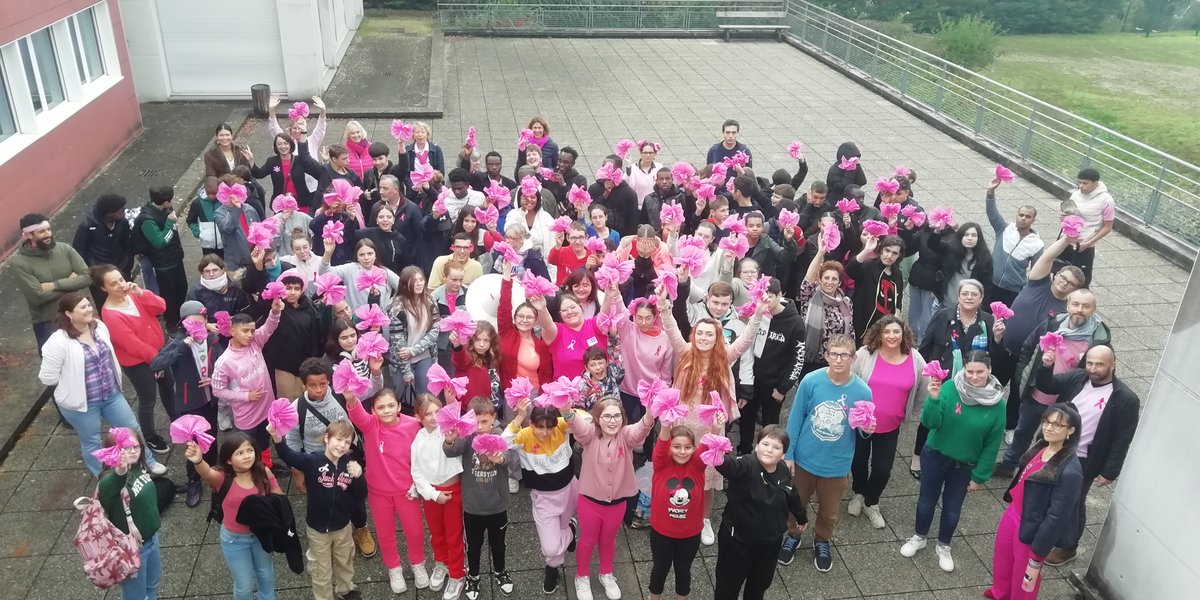 EREA_16's tweet photo. VENDREDI 18 OCTOBRE : Opération « PINK DRESS CODE » à @EREA_16   #OctobreRose 
@laliguecancer @dsden16 @acpoitiers @charentelibre https://t.co/1uAJlcQyW7