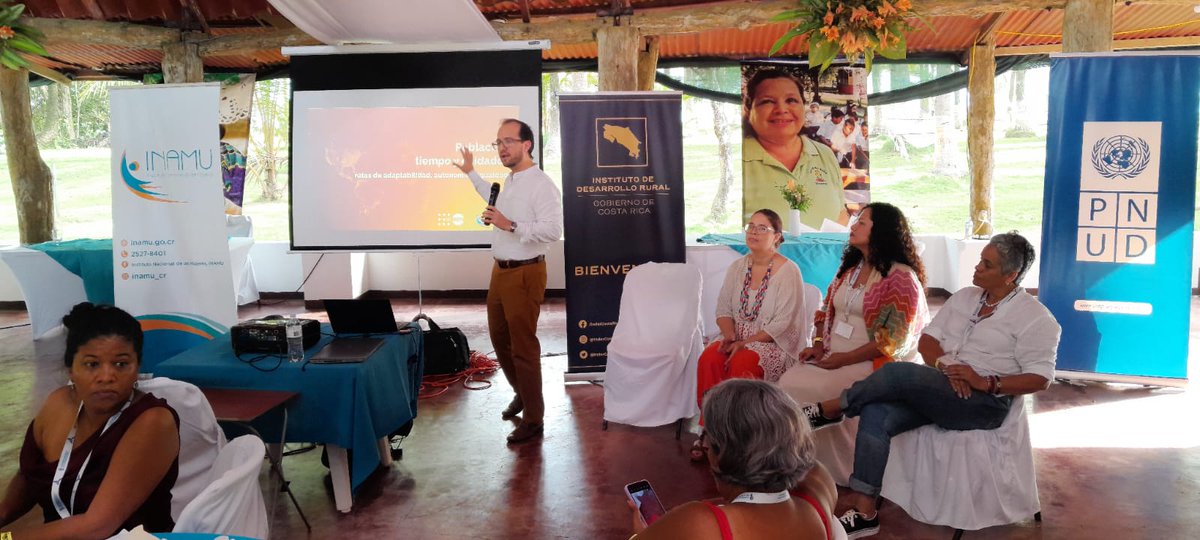 juanluisbm's tweet photo. ¡La fuerza de las #mujeres rurales dinamiza el desarrollo humano de CR!
Desde @UNFPACostaRica acompañamos al #INAMU @InderCostaRica y @PNUD_CR en el Congreso de Mujeres Rurales para hablar sobre demografía, uso del tiempo y cuidados
#NoDejarANadieAtrás #AdaptaciónDemográfica https://t.co/iMMX2dZvj6
