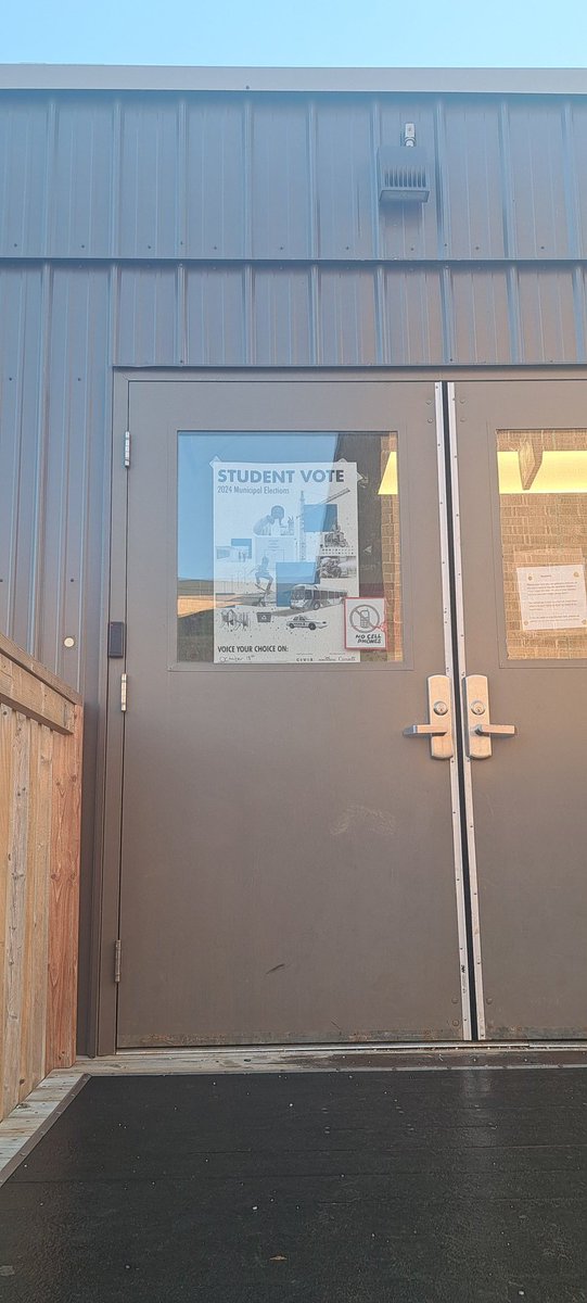 JessW08's tweet photo. Student Vote is off to a great start at @bltsenior ! @CIVIX_Canada https://t.co/CI95iFlPMh