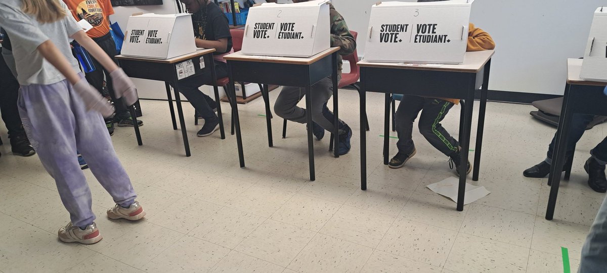 JessW08's tweet photo. Student Vote is off to a great start at @bltsenior ! @CIVIX_Canada https://t.co/CI95iFlPMh