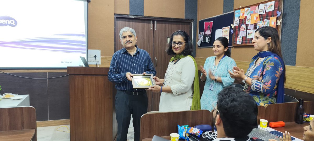 JIMSVK's tweet image. AICTE ATAL FDP @ JIMS Vasant Kunj Day 3-16.10.24 session led by Dr. Sanjay Dhingra(Prof. @ USMS, GGSIPU,32 years experience) focused on potential of blockchain&amp;amp; its role in reshaping digital research landscapes
#BlockchainTechnology #ATALAcademy #FDP #JIMSVasantKunj #GGSIPU