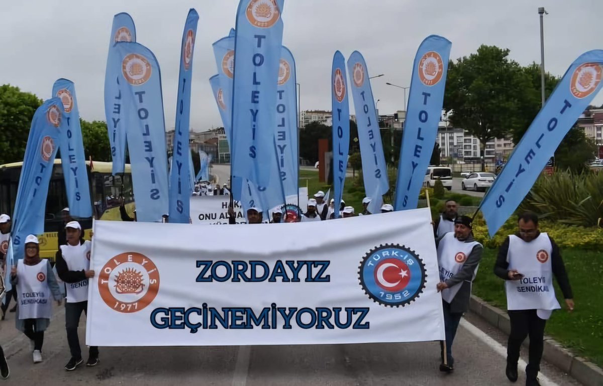 Toleyis1977's tweet photo. Zordayız Geçinemiyoruz

#zordayizgecinemiyoruz https://t.co/yIqIqmgISd