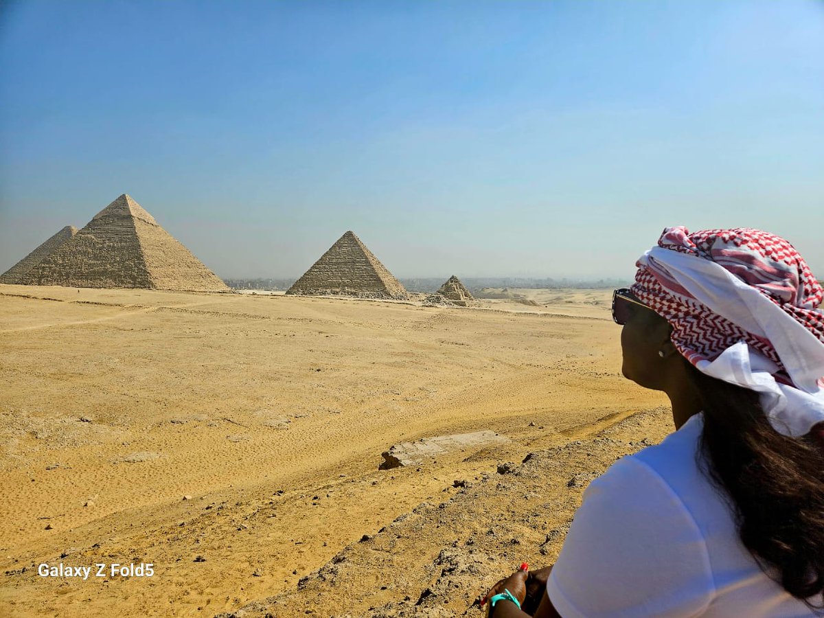 DelmwaDeshiK's tweet photo. I've come to find that life's best journeys are the ones we least plan for. A sudden detour to fill up on quiet moments and wisdom circles could work wonders for the most cluttered mind, and before these majestic pyramids, I found clarity, answers to power on. https://t.co/GTScP6Z1y8