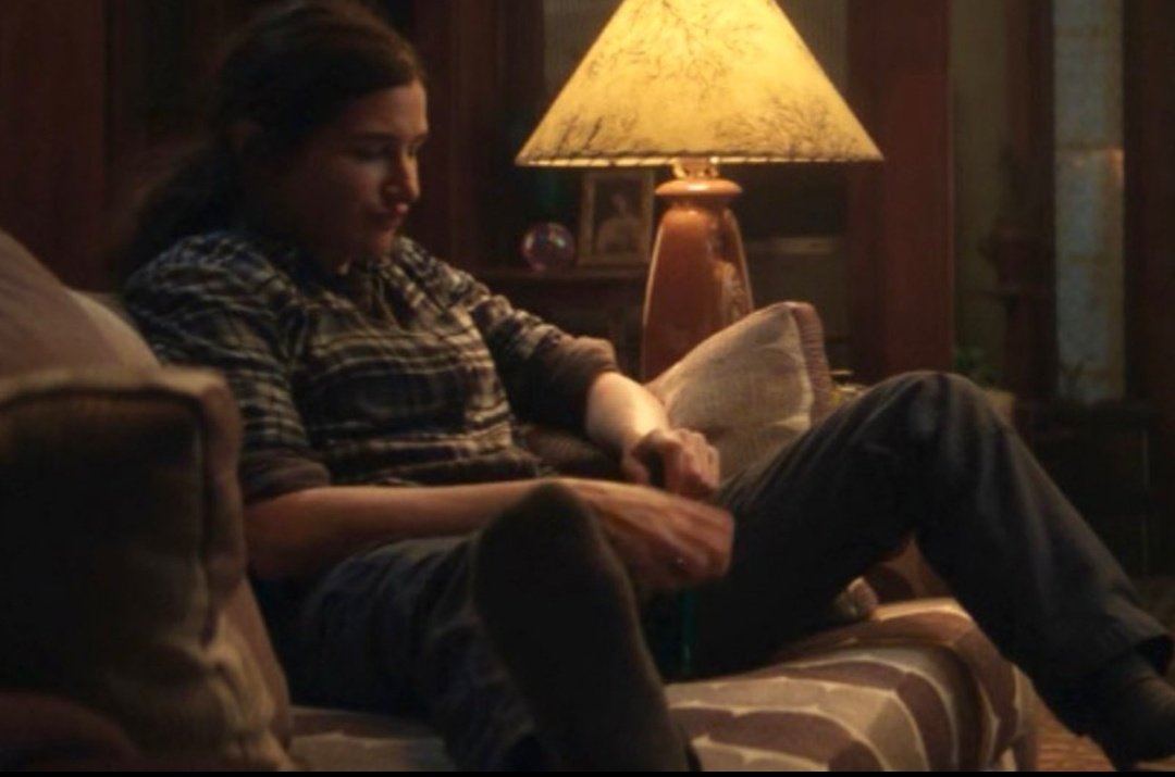 bookishmcgrath's tweet photo. the fact that wanda's power that alters reality and identity couldn't even hide agatha being gay and loving women in all versions of herself is so pleasing to me #AgathaAllAlong https://t.co/6gKjdpHEnE