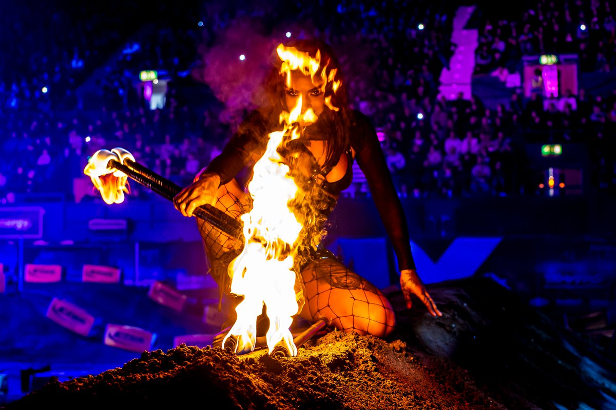 WhatsOnBrum's tweet photo. BOOK NOW: @motorcyclelive launch brand new Saturday night festival with live music and stunts - and it sounds fantastic! 😍

Read more here 👉 https://t.co/tGGtaNkwOY https://t.co/UrJsMI6R6o