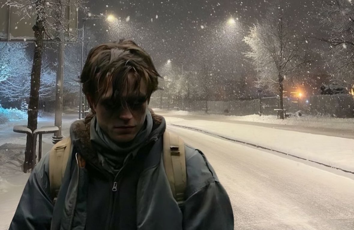 IShowSlops's tweet photo. how gym sessions in winter feel like https://t.co/0lIUUV4skQ