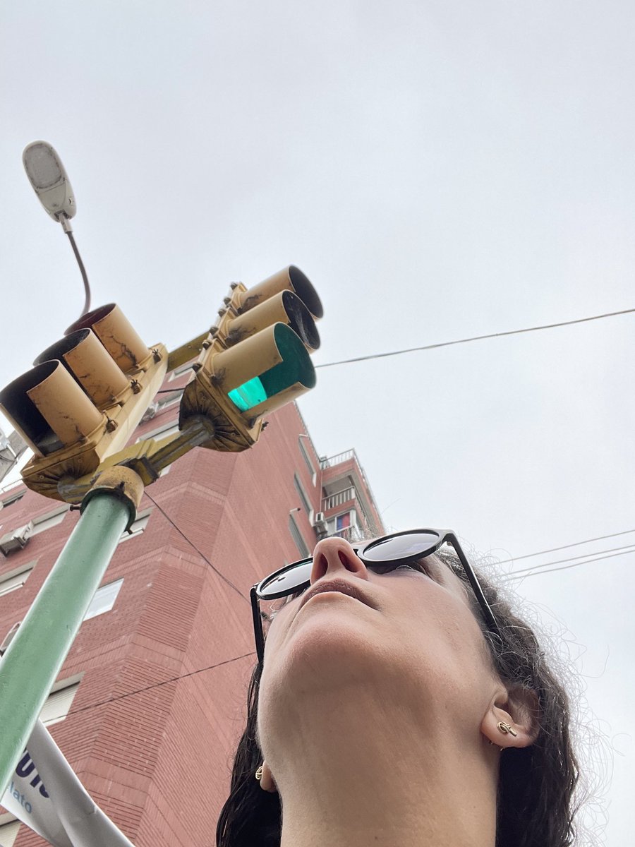 syldibujitos's tweet photo. Aquí escuchando , aprendiendo y compartiendo. 
Gracias 🙏☺️🧡
@ethereumuruguay
@TheBSGlobal 
@ivarese
@marcelo_montoro
@lifecinemasuy https://t.co/7ftyu77v30