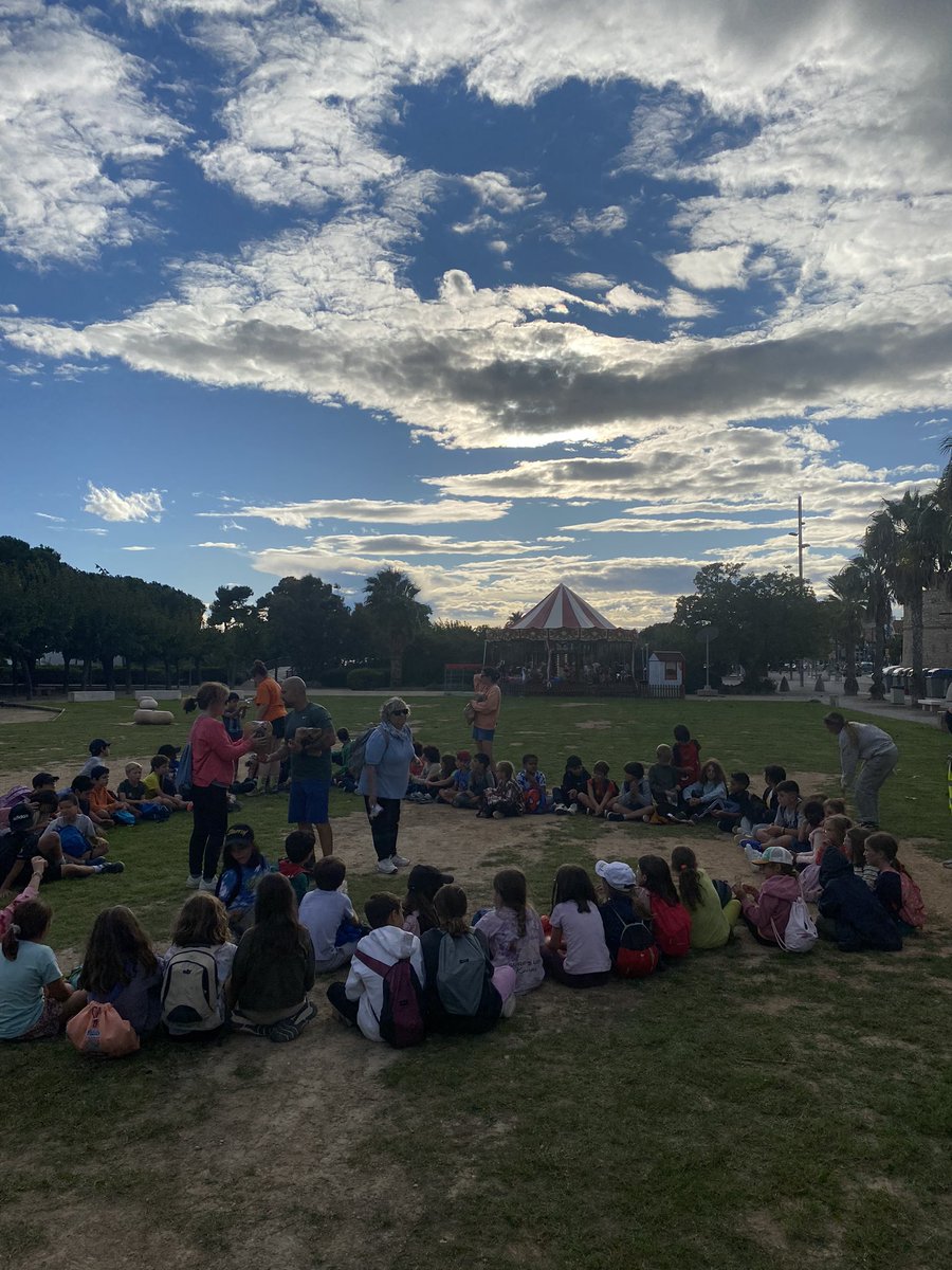 Escola Ítaca tweet media