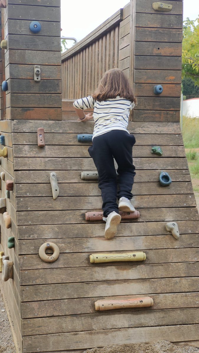 Escola Ítaca tweet media