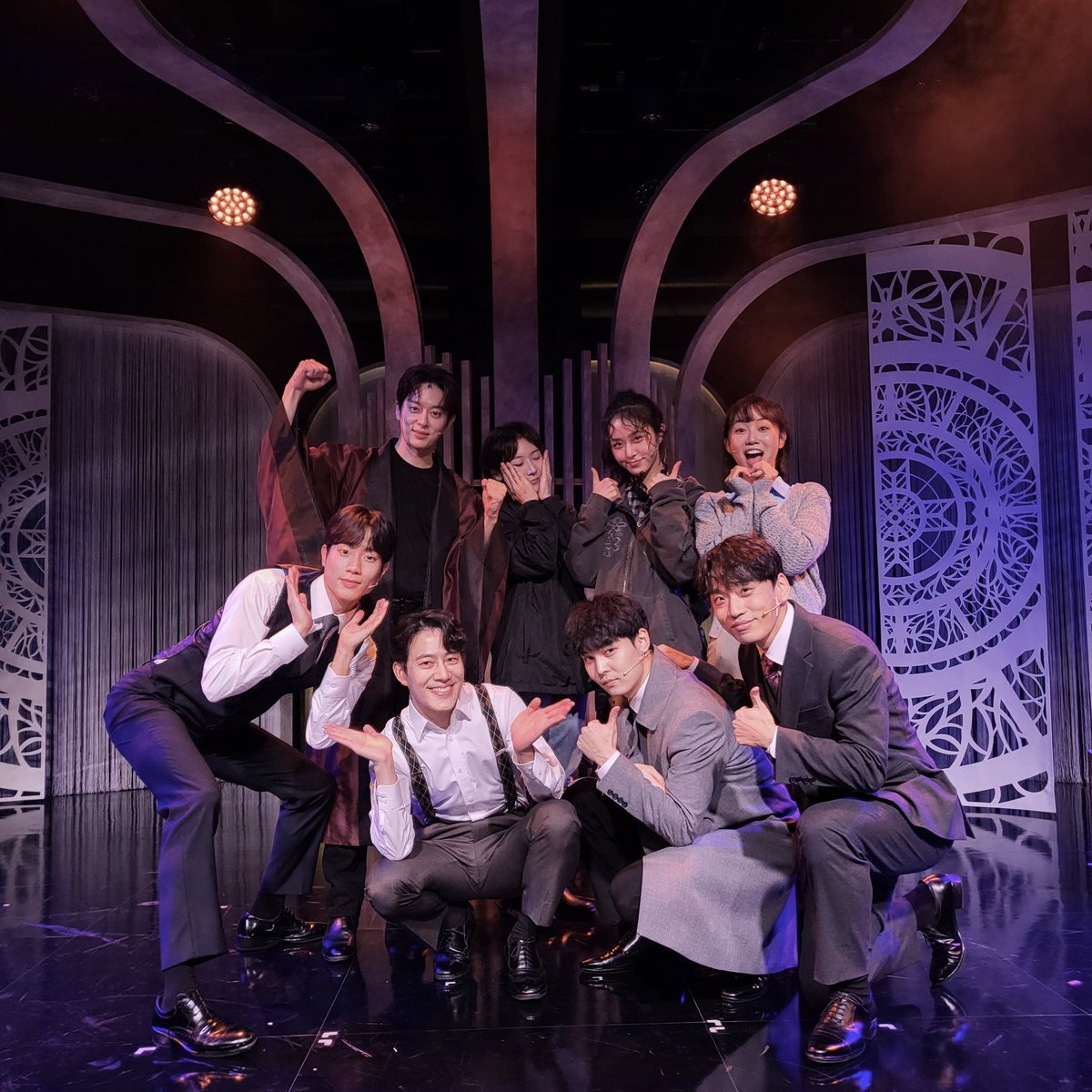 AllThat_PLAY's tweet photo. #뮤지컬 #미남당 #청동검의비밀

🪭 둘공 파이팅콜 및 단체사진 공개

<미남당>을 찾아주신 관객분들께 감사의 말씀을 전합니다 💝

뮤지컬 <미남당> 트라이아웃 공연
2024.10.17-2024.11.09
더굿씨어터 https://t.co/15GaxExypA