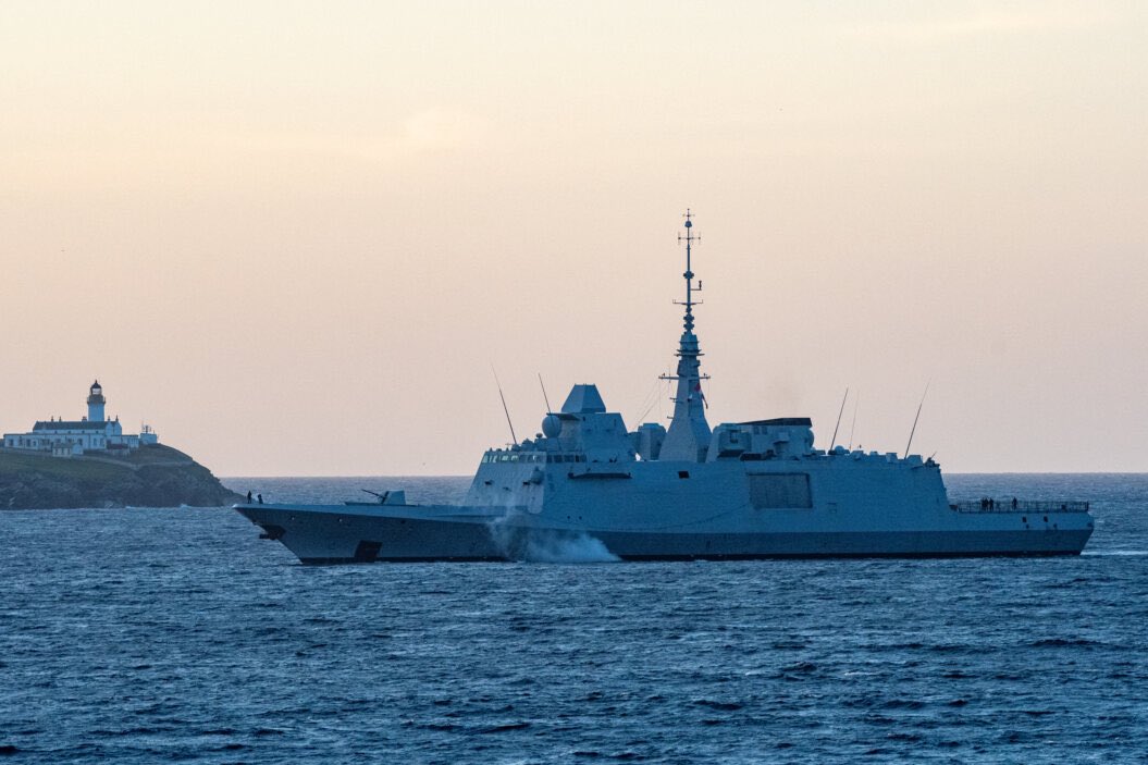 WarshipCam's tweet photo. French Navy Aquitaine-class frigate FS Aquitaine (D650) coming into Lerwick, Scotland - October 15, 2024 #fsaquitaine #d650 

SRC: INT- https://t.co/vMyIySkVBX https://t.co/tni5Ekz479