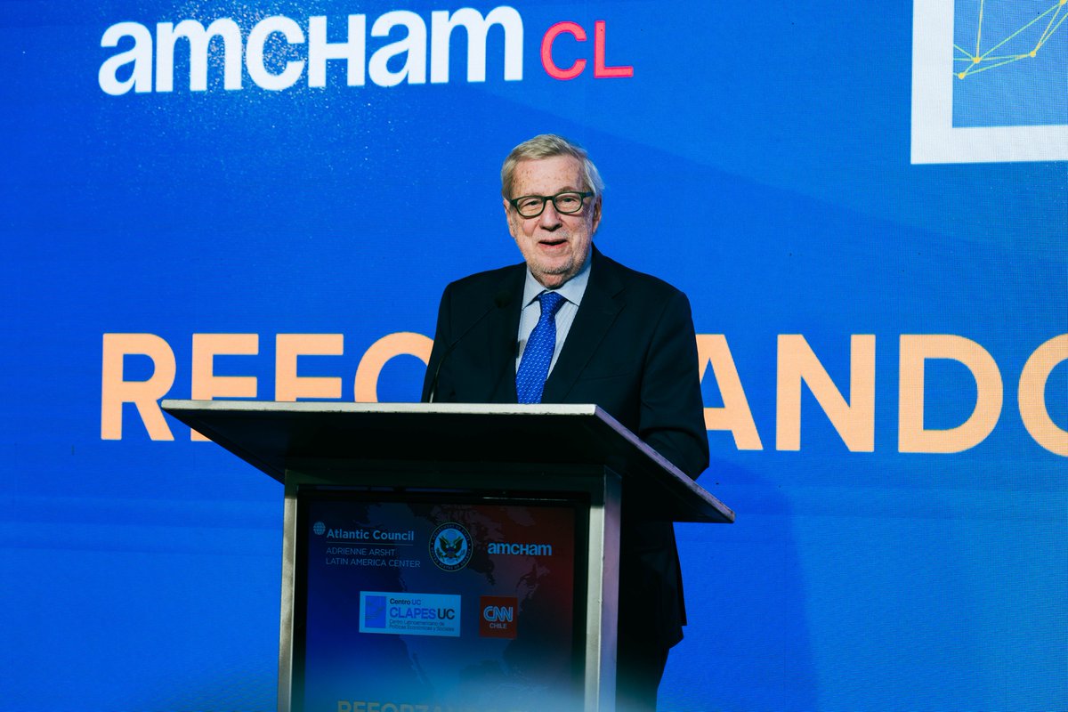 ACLatAm's tweet photo. 🇨🇱 It was an honor to have H.E. Minister Alberto van Klaveren @AlbertoKlaveren at our event on the future of democracy in the Americas. Thank you for your valuable insights on the challenges and opportunities facing our region. #ACChile #Summit30thAnniversary
