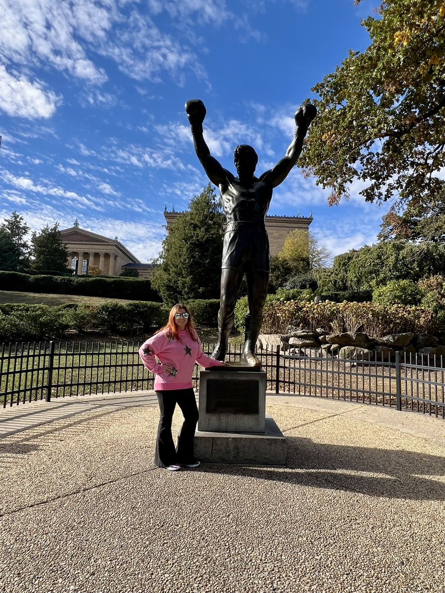 memphissippi901's tweet photo. So excited that we got to experience the #rockysteps 💪🏼🥊
#Philly #Pennsylvania #rockybalboa #rockystairs https://t.co/WZKMYd9Ysn