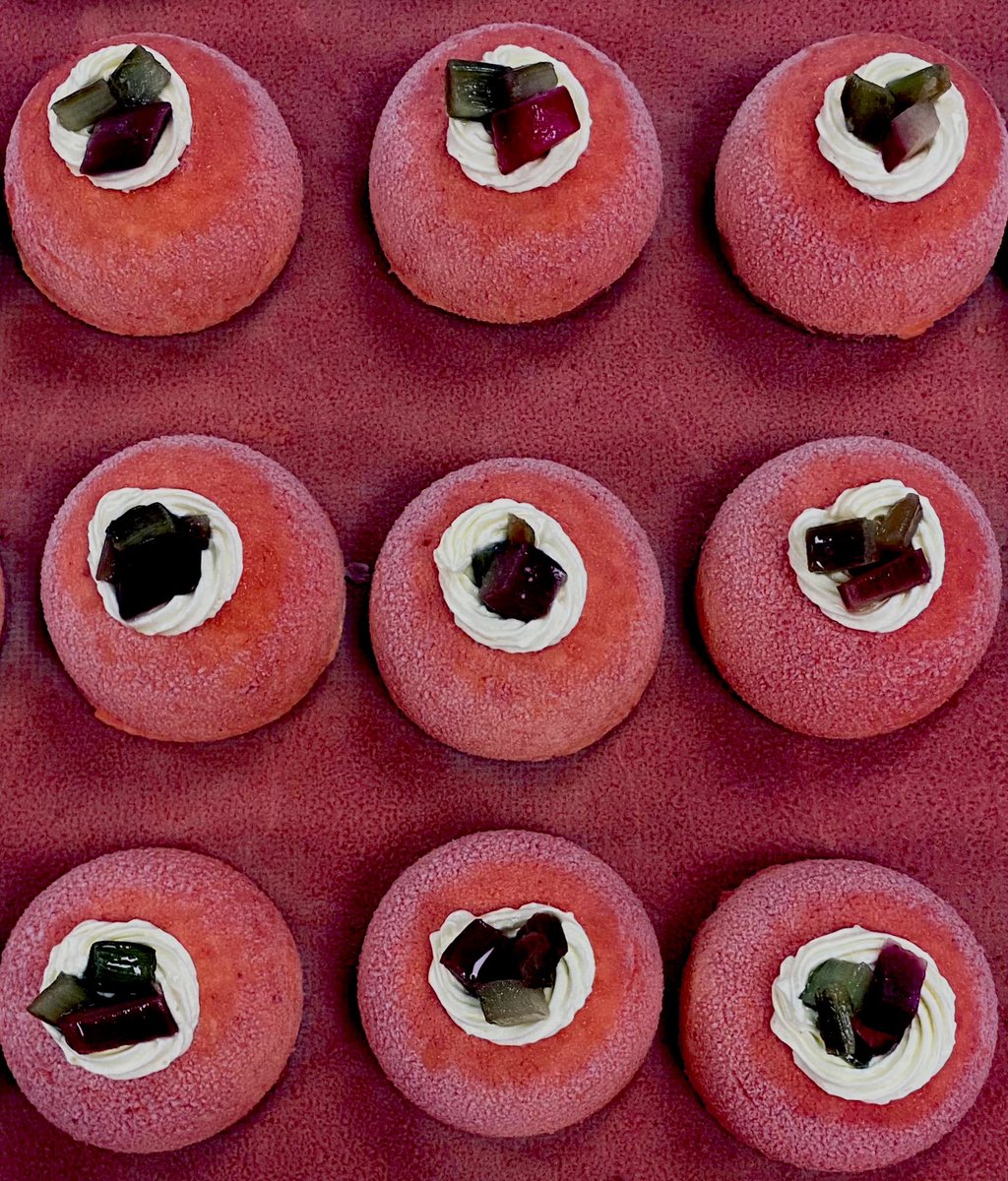 TPatisseries's tweet image. Our PlantBased/NGCI Rhubarb &amp;amp; Vanilla Cheesecake Dome 

The smooth vanilla cheesecake topped with in season fresh rhubarb, it’s hard to say no to any product on our PlantBased/NGCI range. 🌱

Especially with produce that’s sustainable with peak flavour.