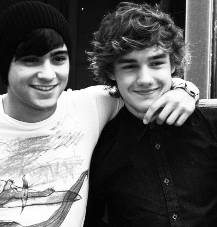 postzaynpic's tweet photo. “I lost a brother when you left us and can’t explain to you what I’d give to just give you a hug one last time and say goodbye to you properly and tell you that I loved and respected you dearly.” https://t.co/8mujB4BSMa