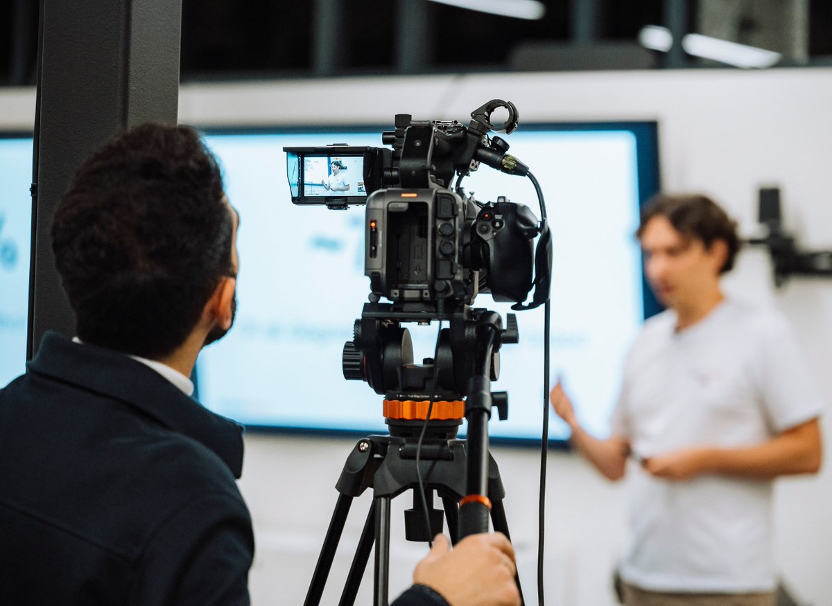 pydata_yerevan's tweet image. 🔬Yesterday, at the #PyDataYVN October meetup, Aleksandr Sarachakov, Biomedical Imaging Team Lead at BostonGene, discussed approaches to enhancing cancer treatment through the use of AI, Zarr, and AnnData for high-speed biomedical imaging.