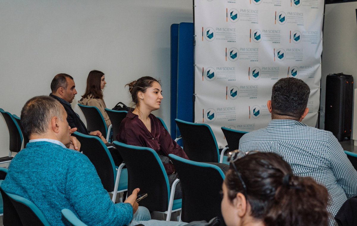 🔬Yesterday, at the #PyDataYVN October meetup, Aleksandr Sarachakov, Biomedical Imaging Team Lead at BostonGene, discussed approaches to enhancing cancer treatment through the use of AI, Zarr, and AnnData for high-speed biomedical imaging.