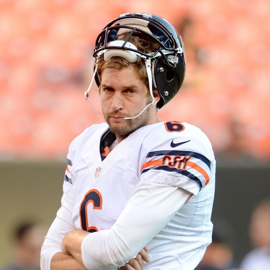 davebftv's tweet photo. Former #Bears QB Jay Cutler was arrested for a DUI and possession of a handgun while under the influence. https://t.co/pvqsE0xC1R
