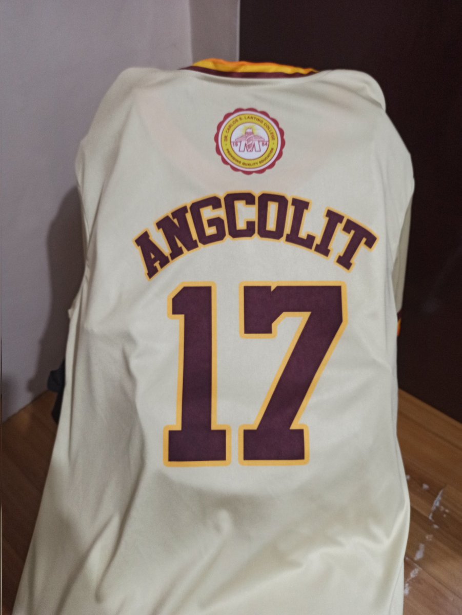 Angcoliiit's tweet photo. You cheered your heart out and so I did. I'm proud of you guys! 💛❤️ https://t.co/9fs8F5F6jO