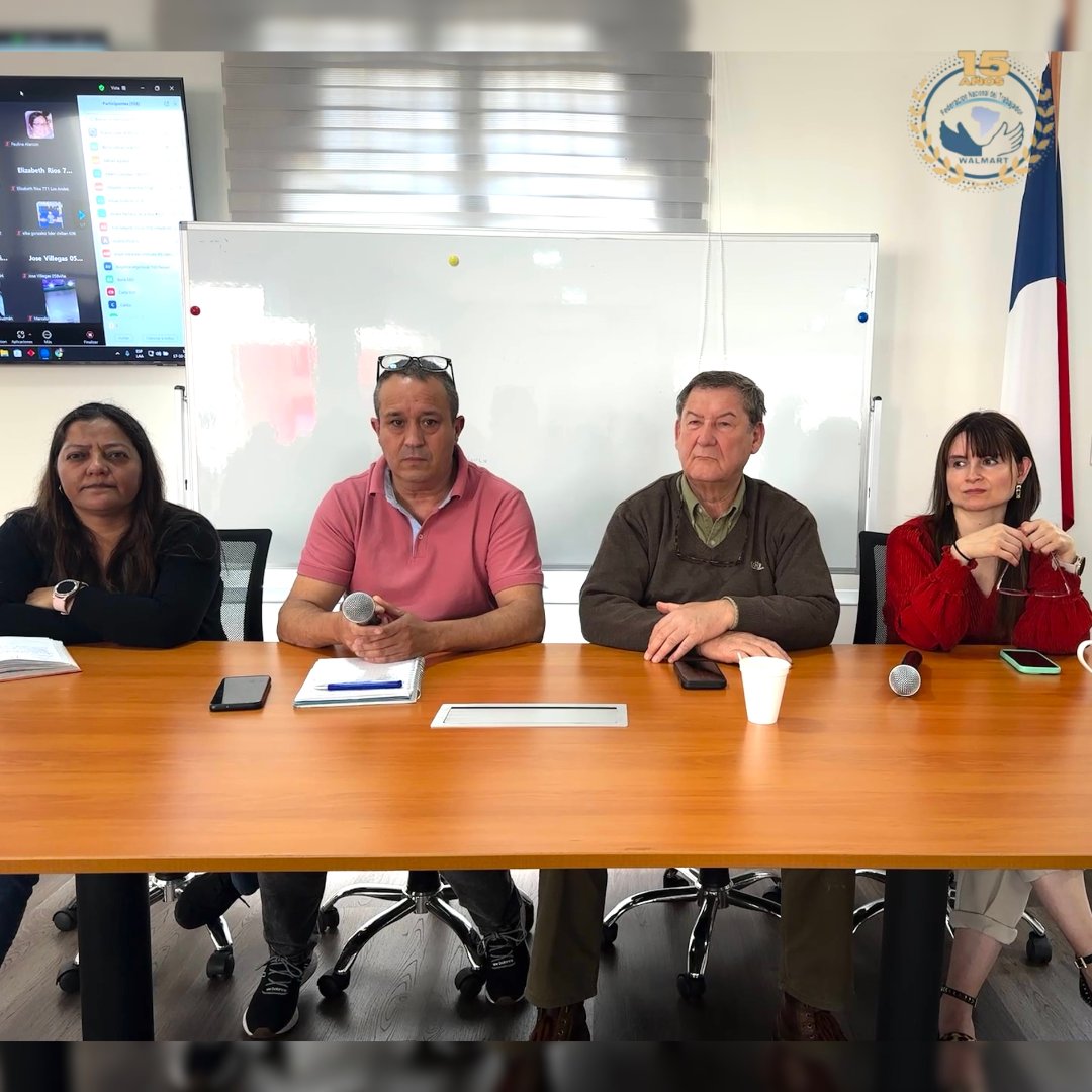 Fedwalmartcl's tweet photo. ...junto a la asesoría de CETRA, en esta instancia con Carlos Cano y Carmen Silvia Madariaga. Apoyando Viviana Gutiérrez, secretaria de Organización y desde las comunicaciones estuvo apoyando César Toro, conectando a más de un centenar de dirigentes/as sindicales desde regiones. https://t.co/UvsernvfMK