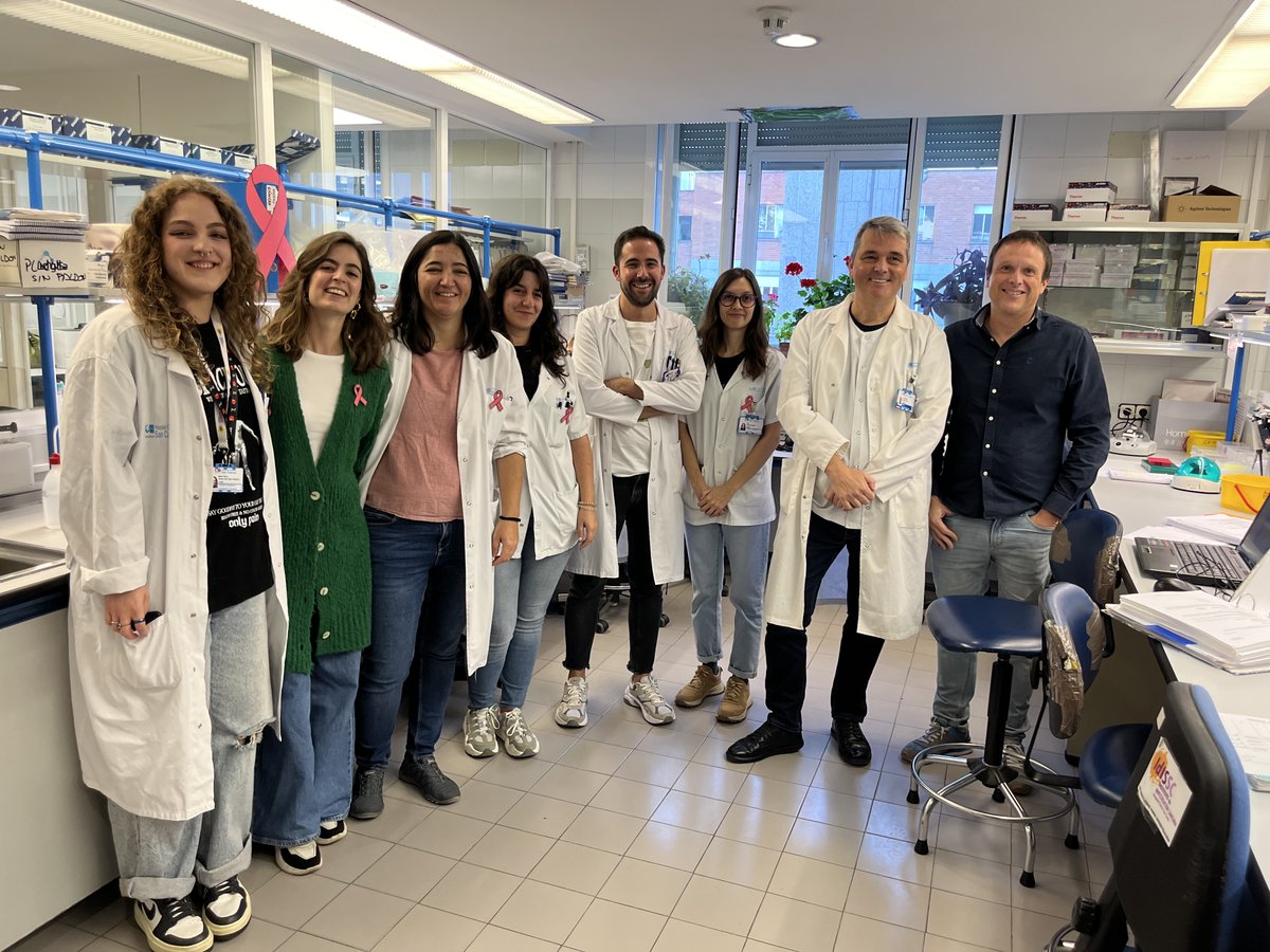 IdISSC, IIS del Hospital Clínico San Carlos (@iis_idissc) on Twitter photo 📅 Hoy, 19 de octubre, conmemoramos el #DíaContraElCáncerDeMama 🎗️
Descubre cómo en <a href="/Onco_IdISSC/">Molecular Oncology IdISSC</a> y <a href="/OncomedHCSC/">OncomedHCSC</a> trabajan con un equipo multidisciplinar en el proyecto PerLA1, financiado por la <a href="/AgEInves/">Agencia Estatal de Investigación</a>
➡️Enlace a la noticia: idissc.org/actualidad/19-…
#somosclinico 📅 Hoy, 19 de octubre, conmemoramos el #DíaContraElCáncerDeMama 🎗️
Descubre cómo en <a href="/Onco_IdISSC/">Molecular Oncology IdISSC</a> y <a href="/OncomedHCSC/">OncomedHCSC</a> trabajan con un equipo multidisciplinar en el proyecto PerLA1, financiado por la <a href="/AgEInves/">Agencia Estatal de Investigación</a>
➡️Enlace a la noticia: idissc.org/actualidad/19-…
#somosclinico