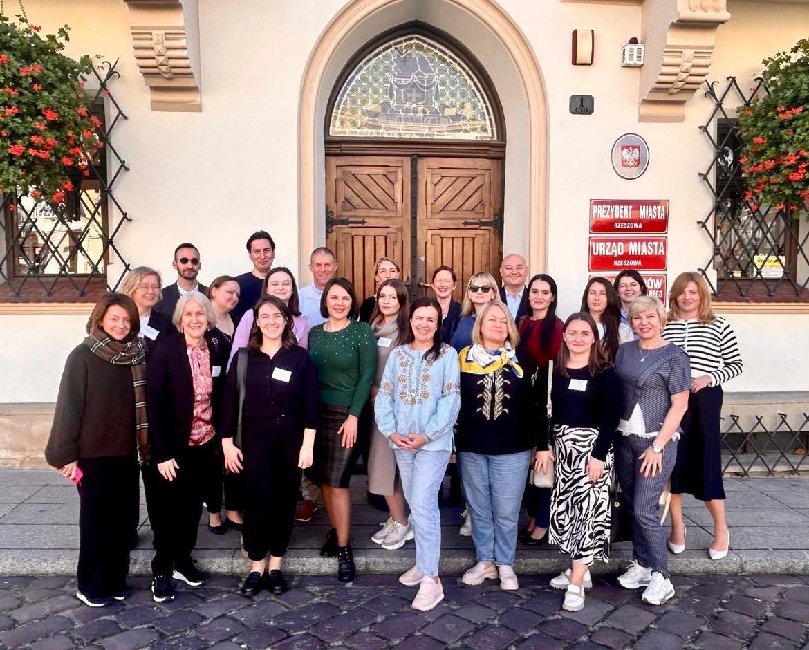 ECDC_EU's tweet photo. 🌍Wrapping up an impactful 2-day #ECDC workshop aimed to explore how social &amp; behavioural sciences can boost vaccination rates 💉for Ukrainians 🇺🇦🇪🇺. Thanks to all involved!

Read about the event here: https://t.co/7QGTPyzmrK
#EUInitiativeOnHealthSecurity #PublicHealth https://t.co/wbuXrtEmUO