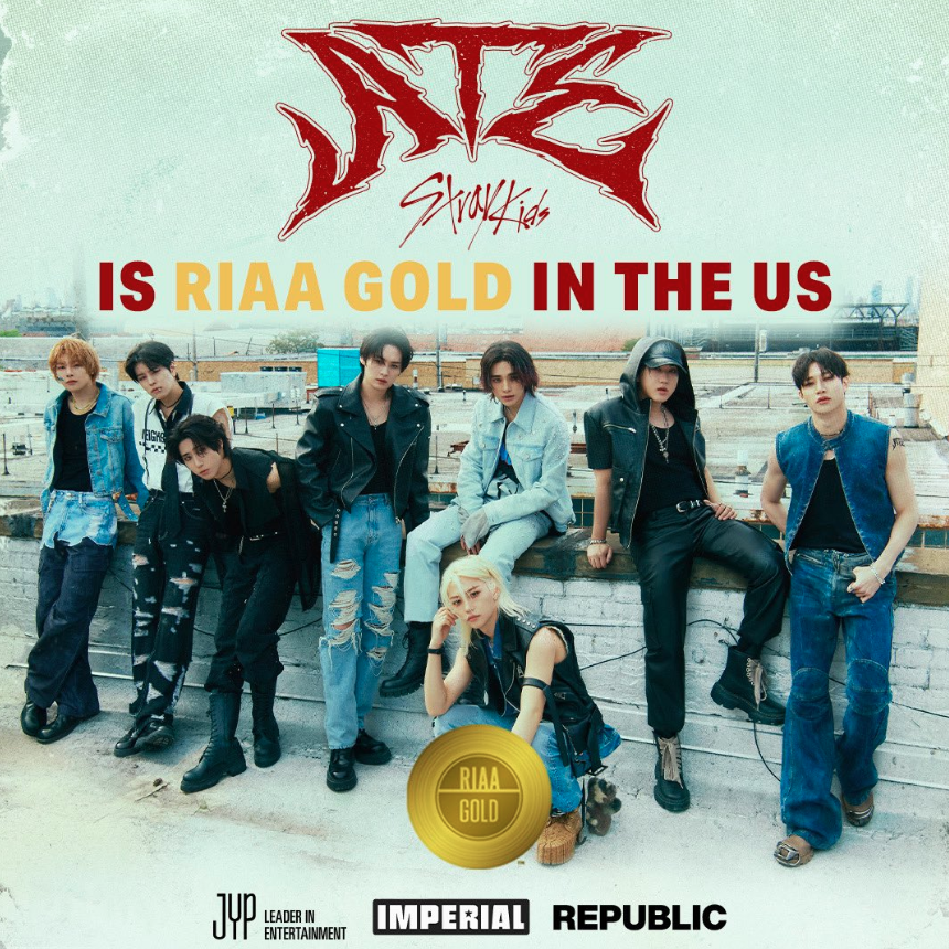 AboutMusicYT's tweet photo. 'Ate' by Stray Kids is now certified Gold in the US, for selling over 500,000 units. https://t.co/64E5s21Ge2
